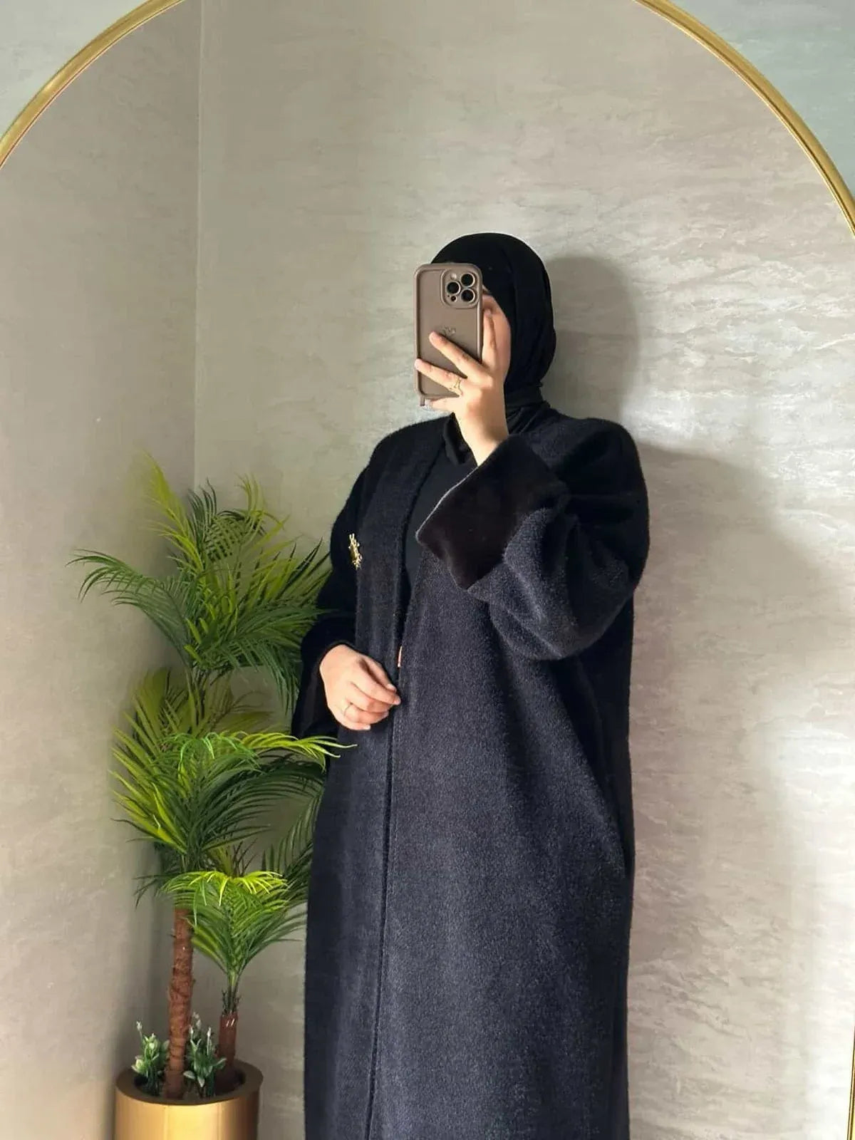 معطف الكاب: لمسة من الفخامة والأناقة